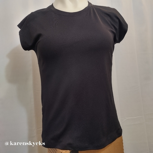 𝅺CHAMPION Sz Small Black Short Sleeve Workout Shirt - Picture 1 of 8